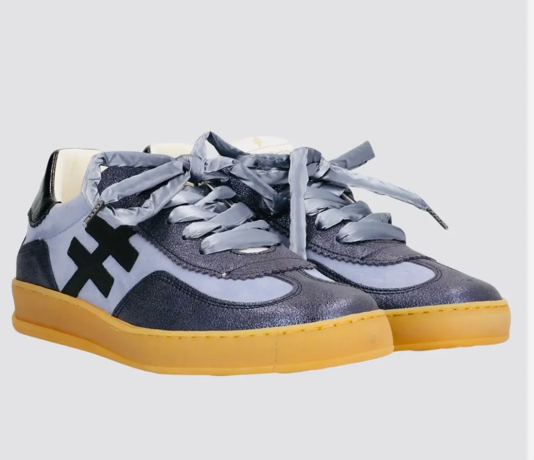 ANOTHER TREND blue metallic and suede sneaker