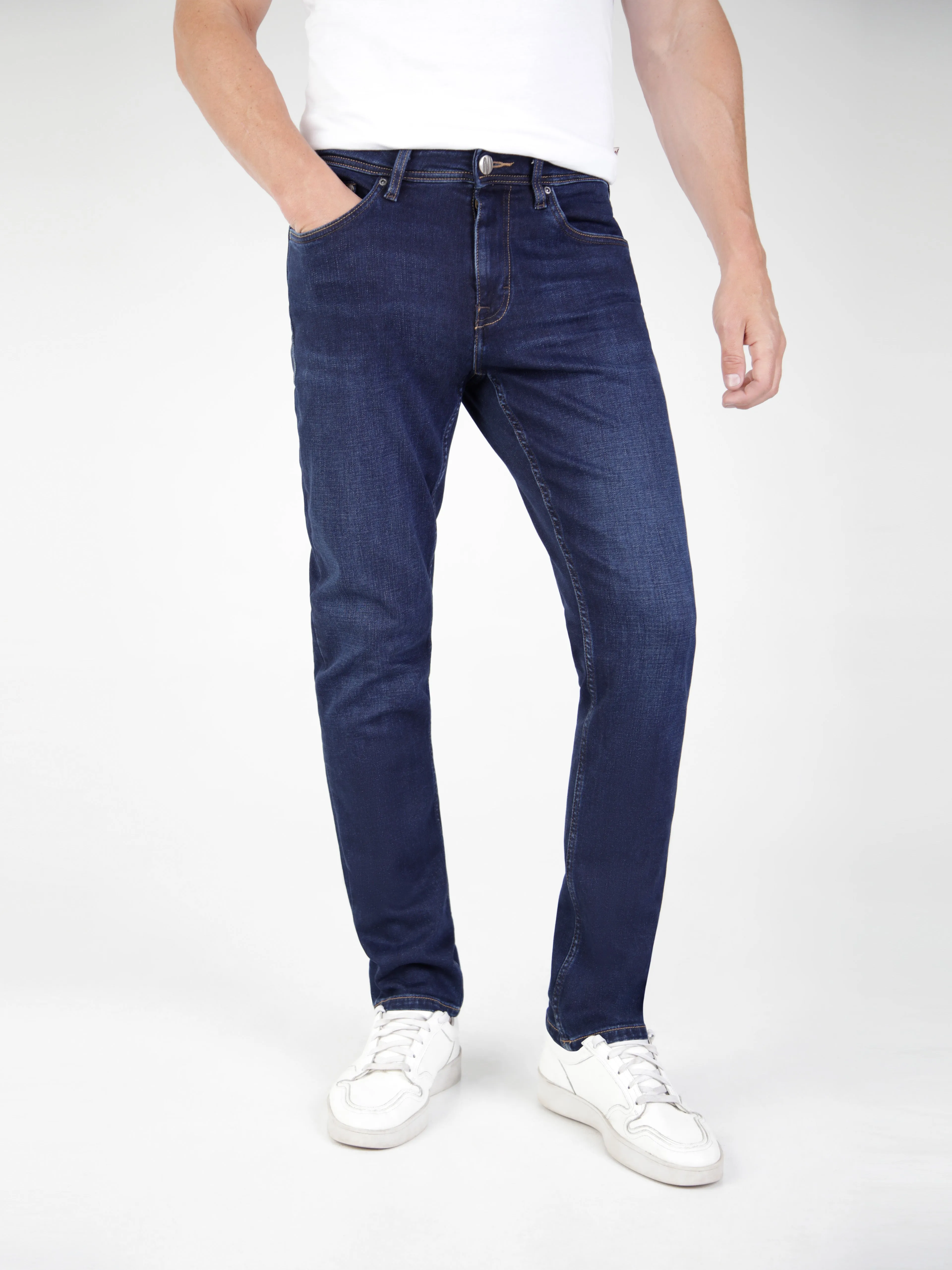 Bootcut (Flare) Fit Mid Stretch Rambler Dark Jeans