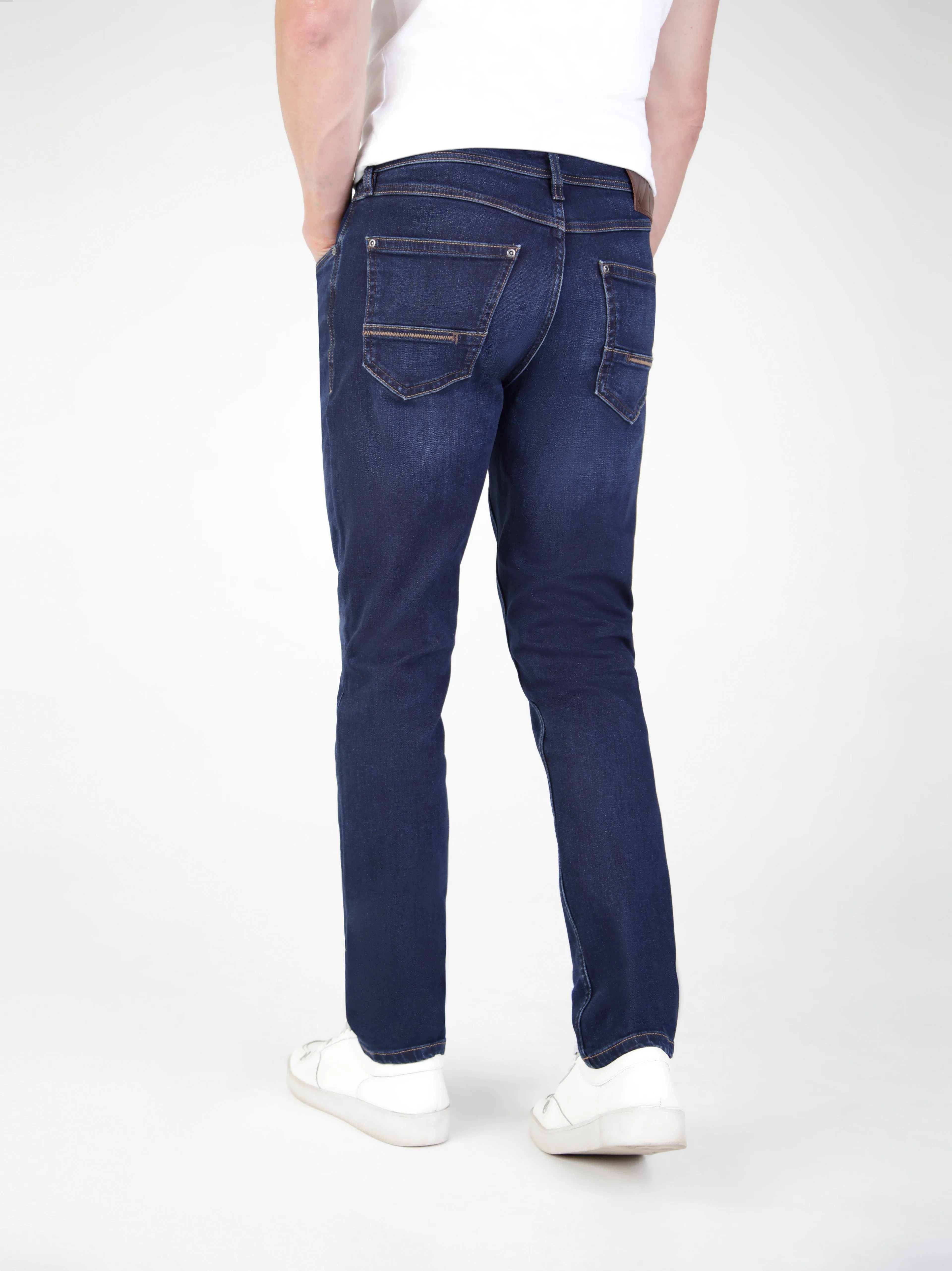 Bootcut (Flare) Fit Mid Stretch Rambler Dark Jeans