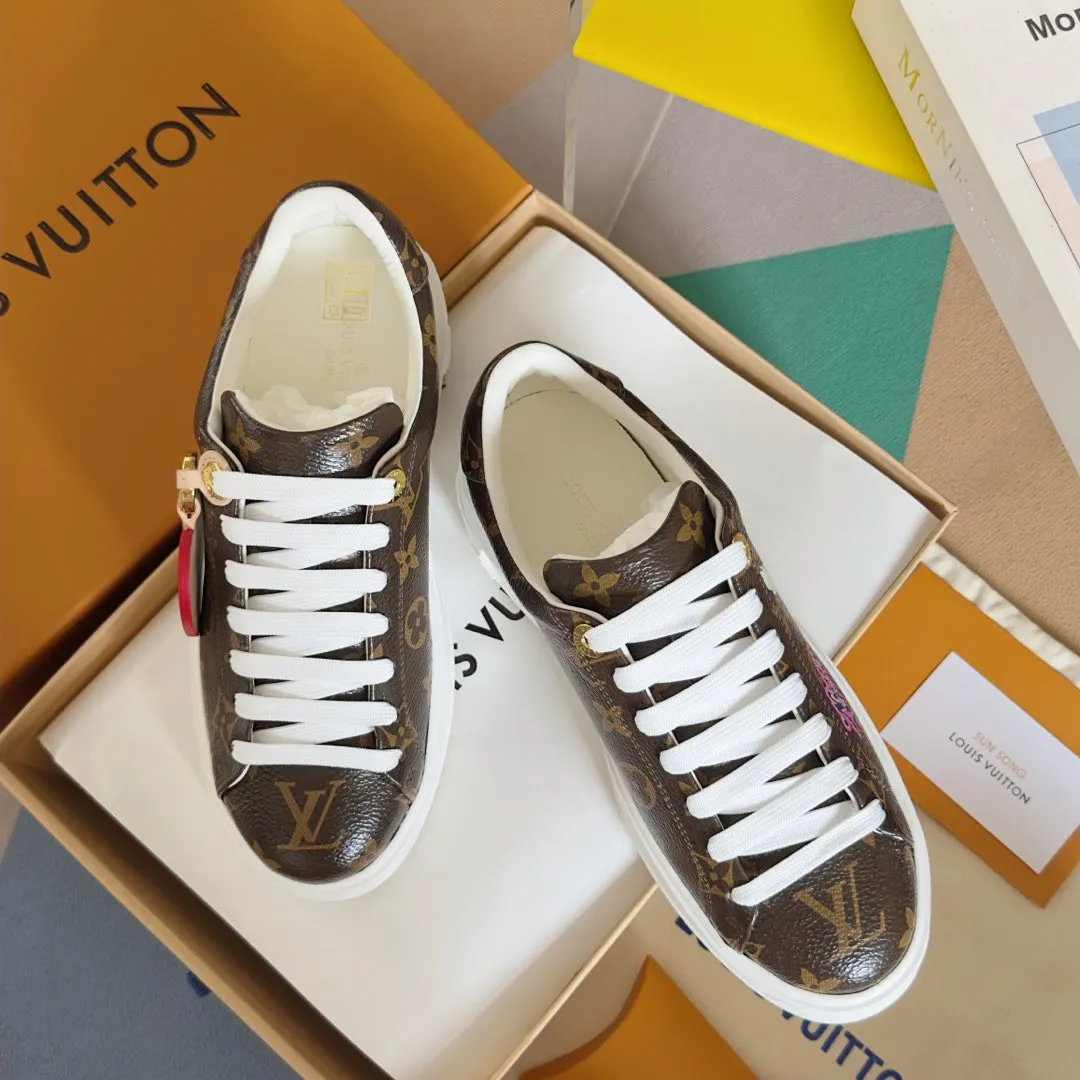 New luxury fashion RUN AWAY Sneakers