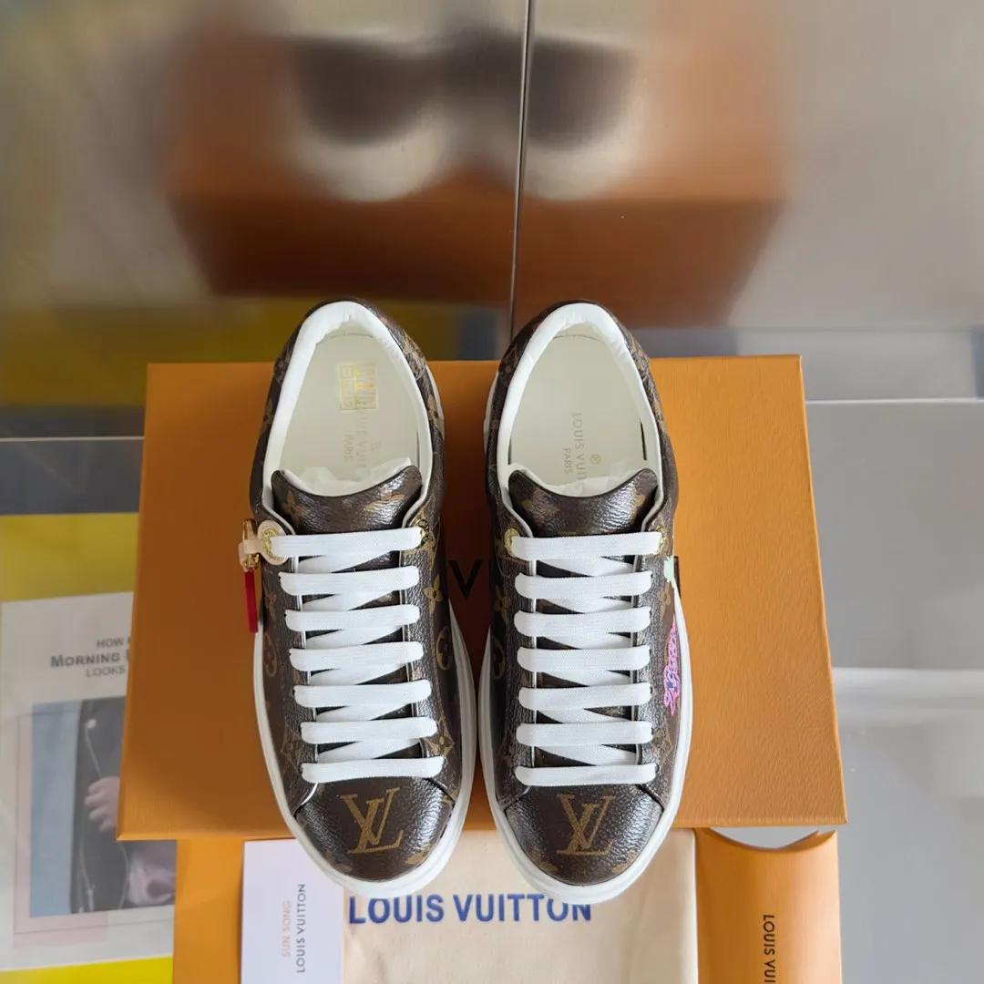 New luxury fashion RUN AWAY Sneakers