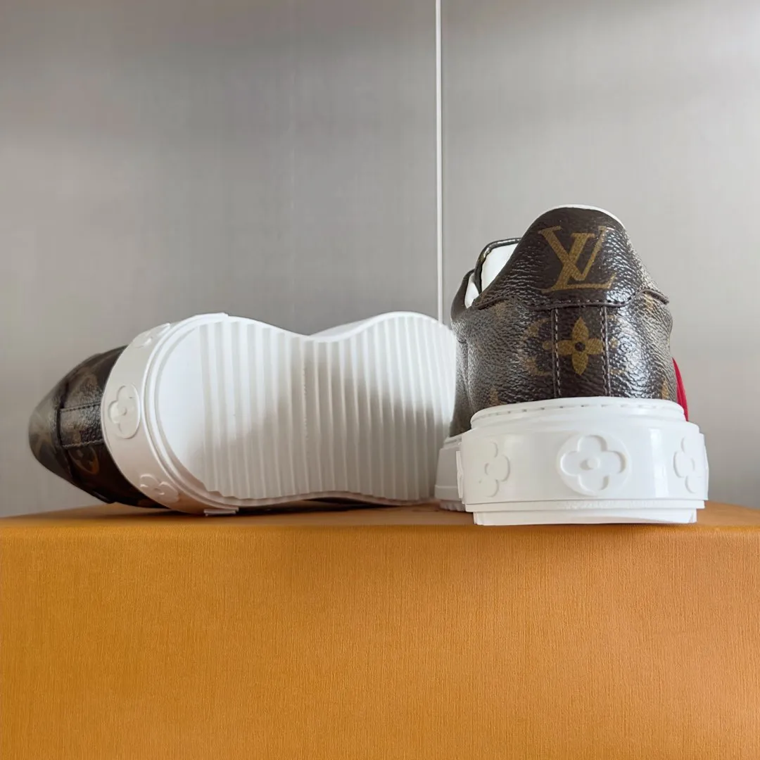 New luxury fashion RUN AWAY Sneakers