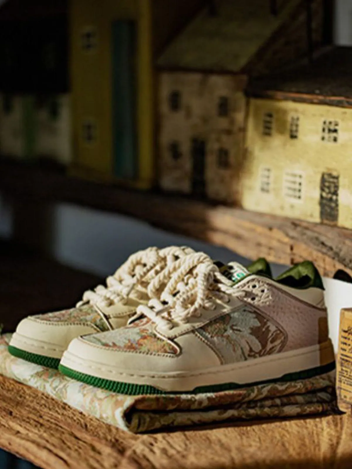 Niceprimes Oil Painting Forest Print Skate Shoes