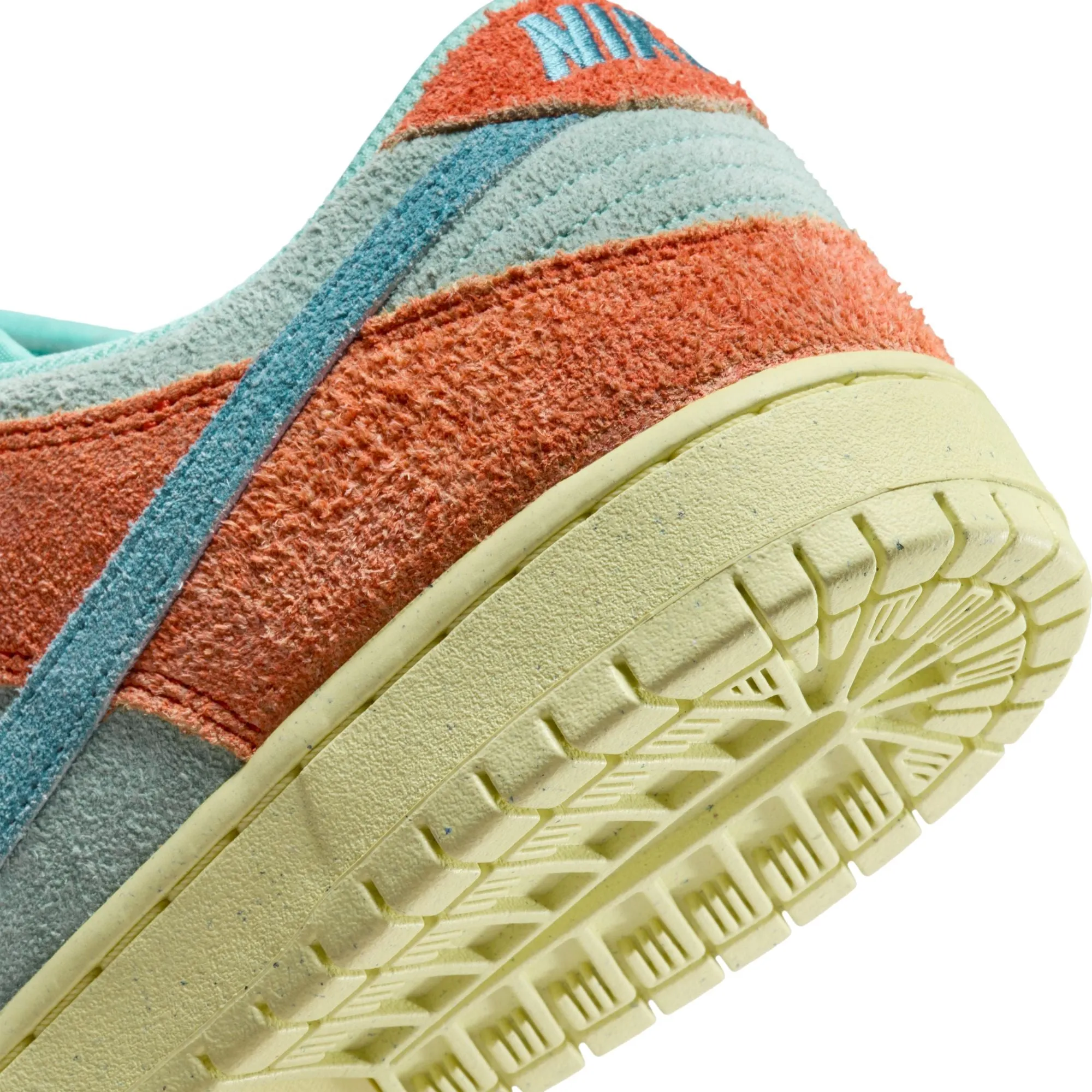 Nike SB Dunk Low Pro Premium Skateboard Shoe - Orange/Noise Aqua-Emerald Rise-Orange