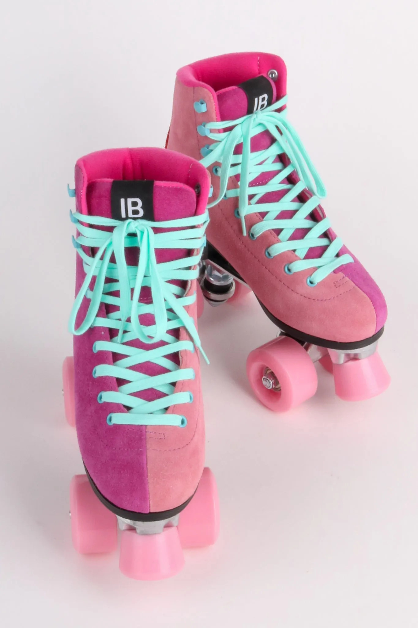 PLUS ONE ROLLER SKATE Fuchsia Combo