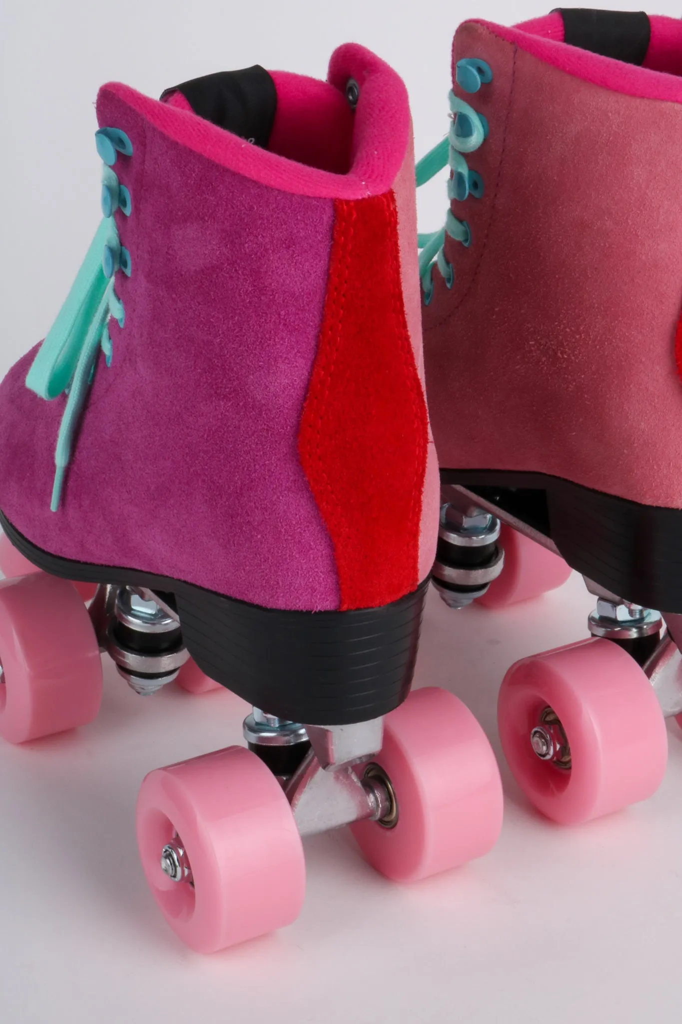 PLUS ONE ROLLER SKATE Fuchsia Combo