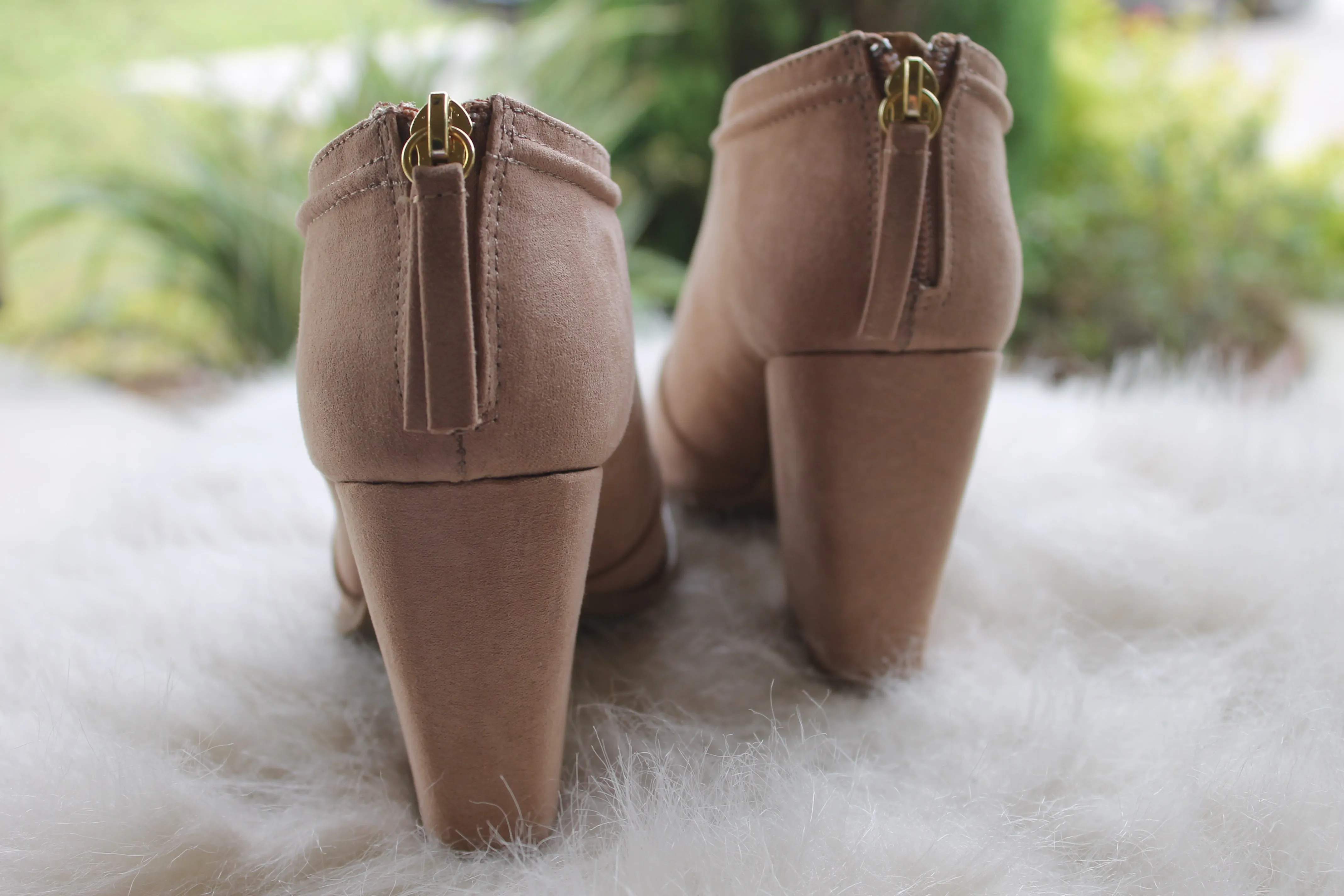 Popular Neutral Short Heel