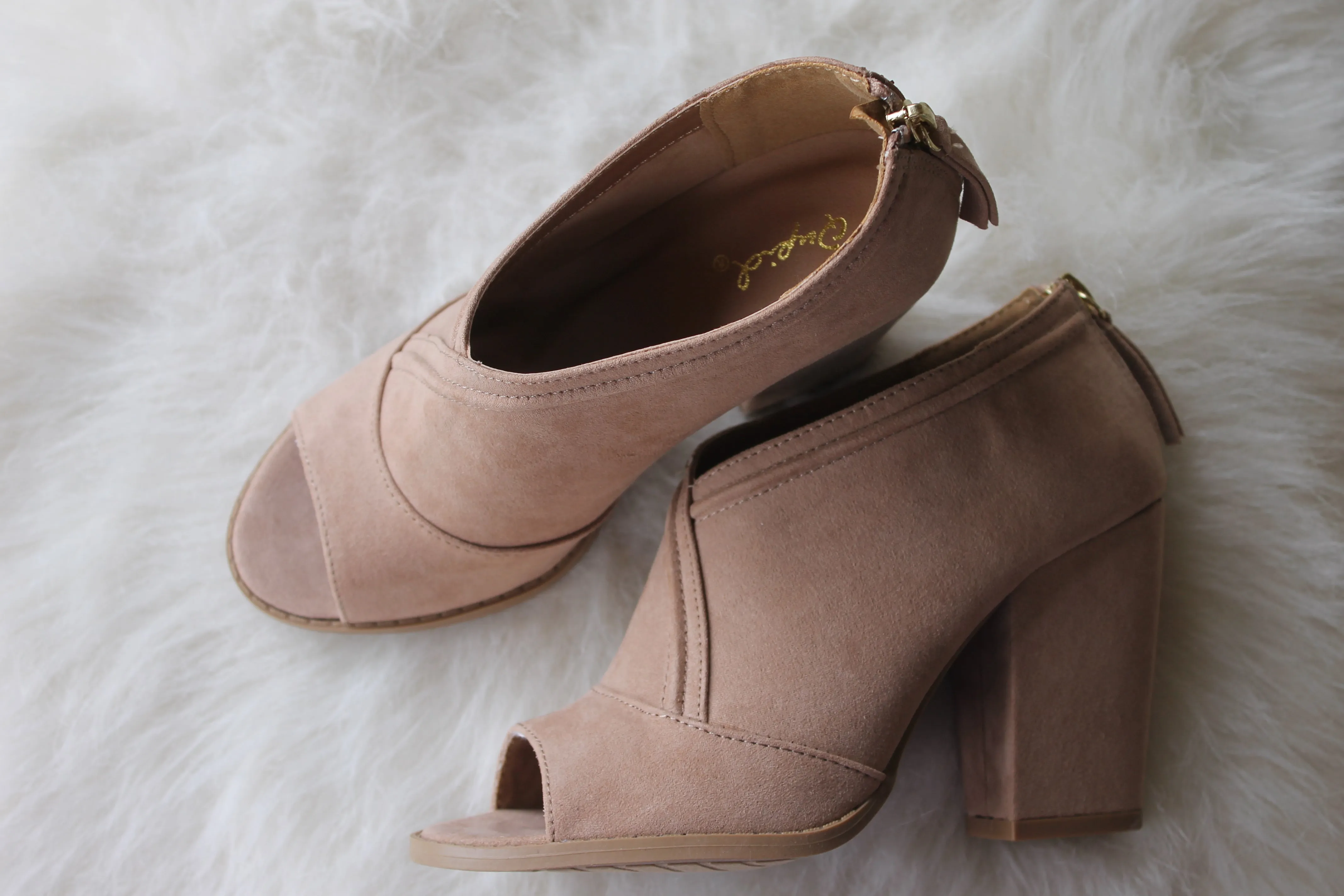 Popular Neutral Short Heel
