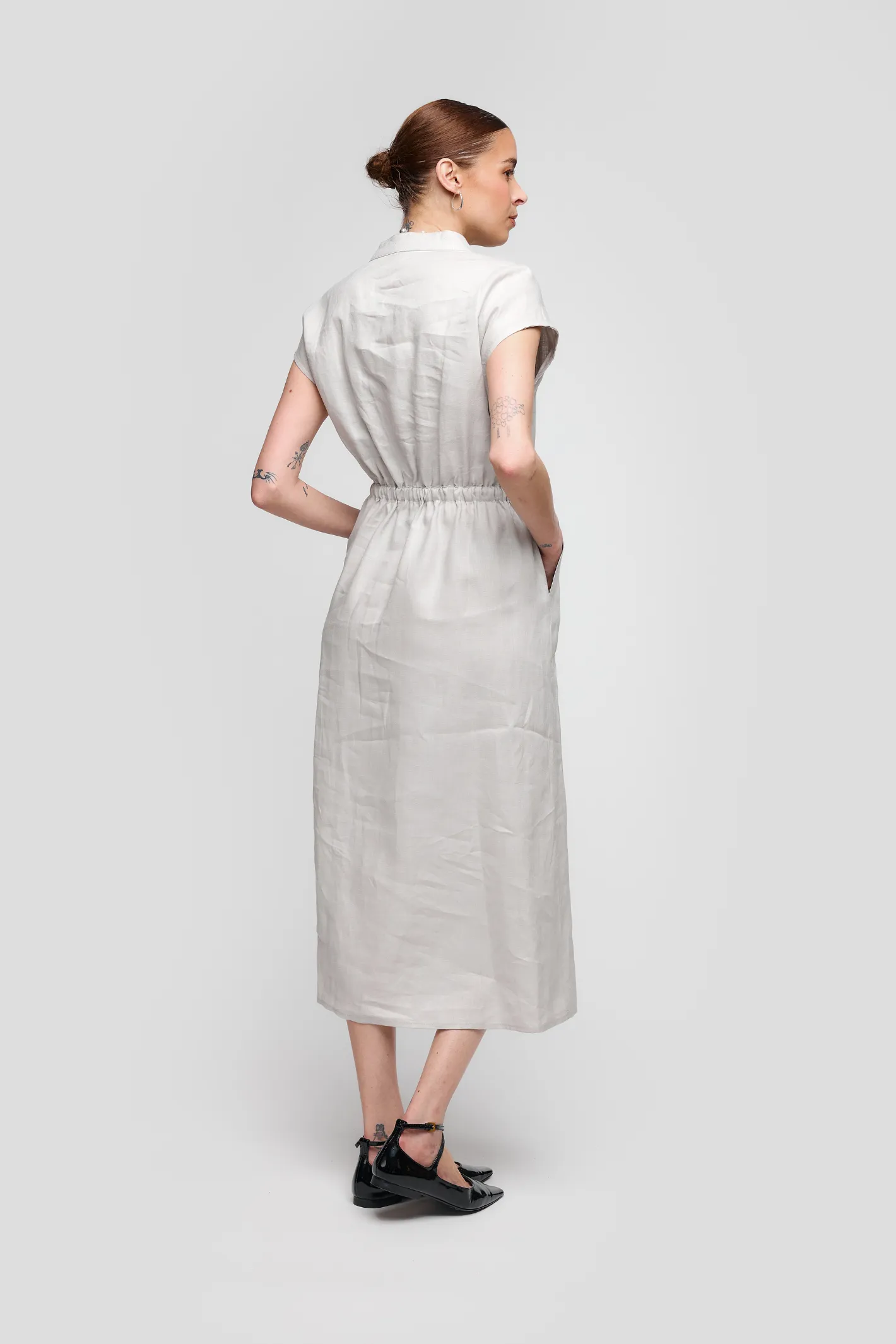 Uchuu CS25-022 Grey V Neck Linen Dress